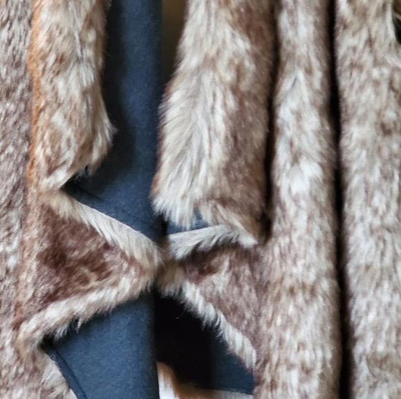 [Reversible] Faux Fur Waterfall Vest - Picture 7 of 9